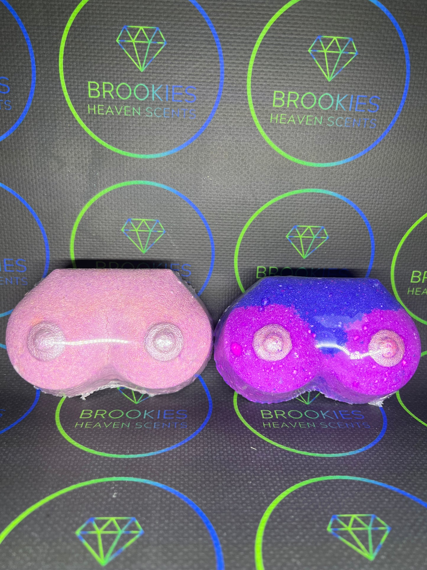 Boobs Bath Bomb